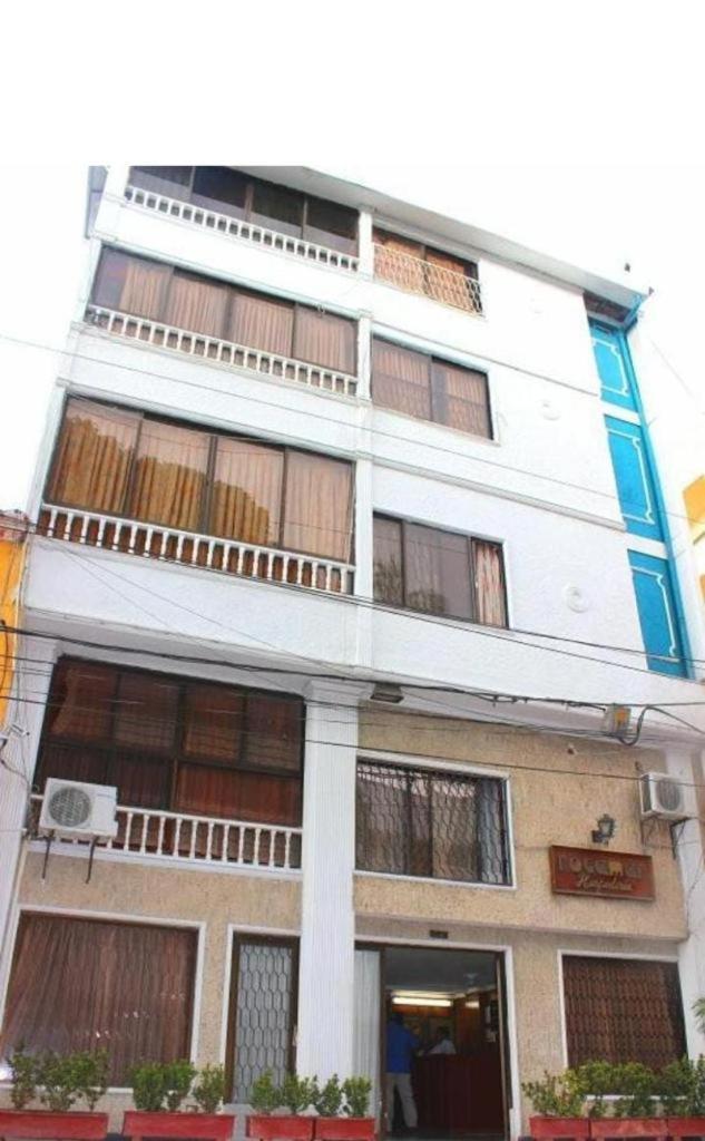 Hotel Roca & Mar Santa Marta  Exterior photo